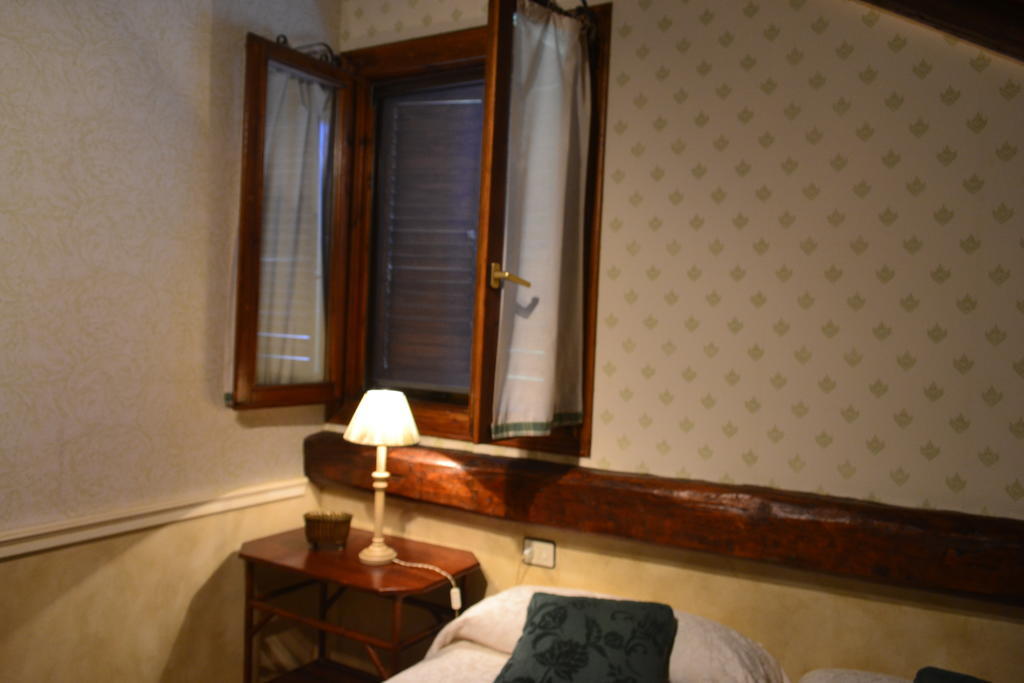 Hotel Casa Frauca Sarvise Room photo